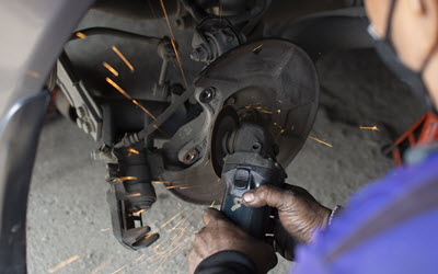 Volvo Front Wheel Bearing Repair